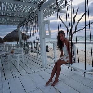 Meet your Posher, Justine